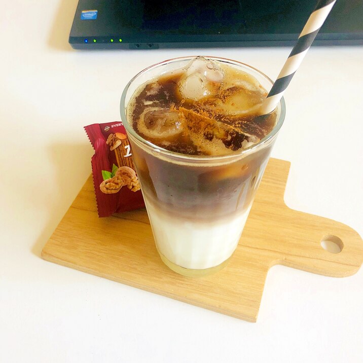 リフレッシュ 癒し系 2層アイスカフェオレ レシピ 作り方 By まかろん 楽天レシピ